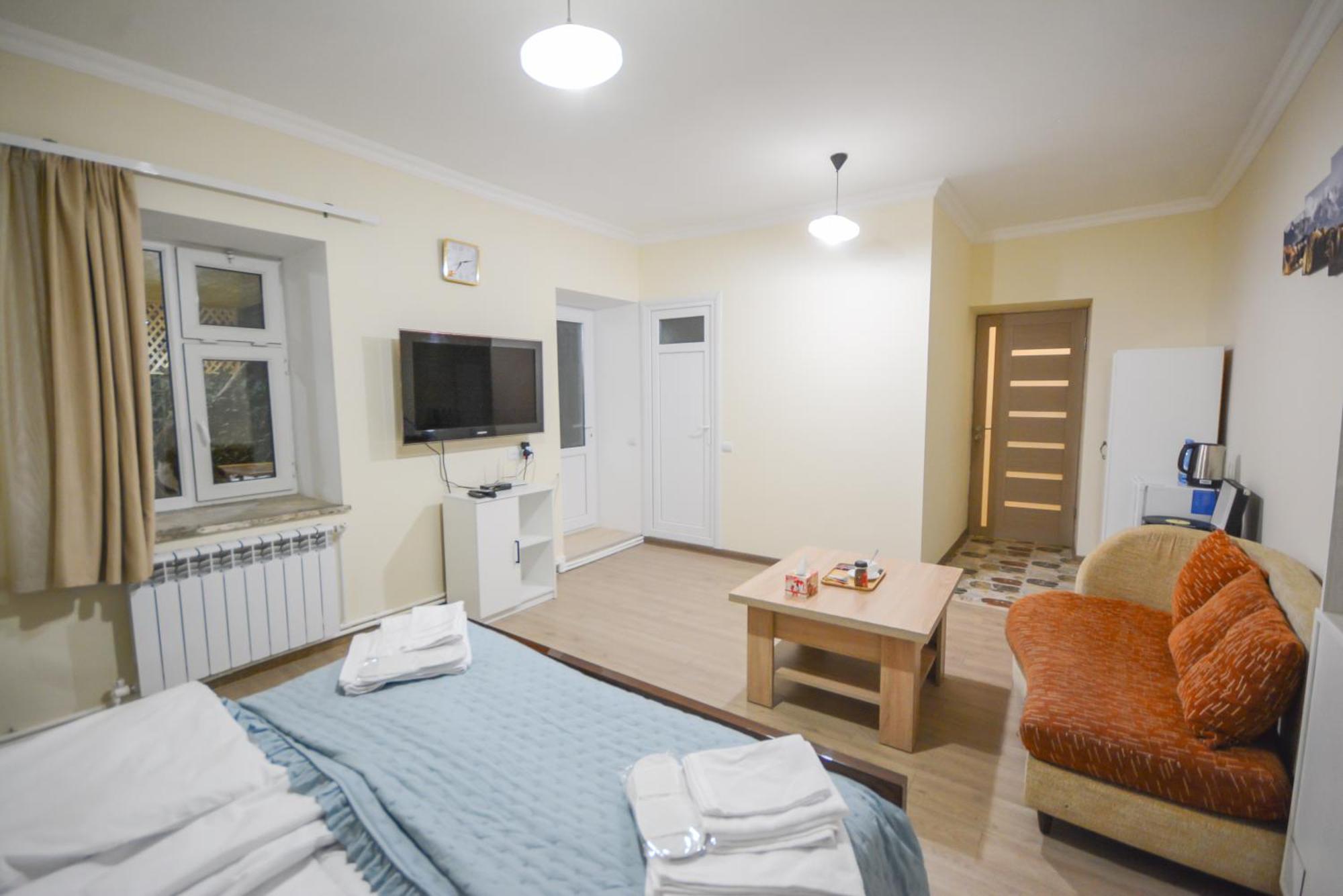 Eleven - 11 Hotel Jegegnadzor Kültér fotó