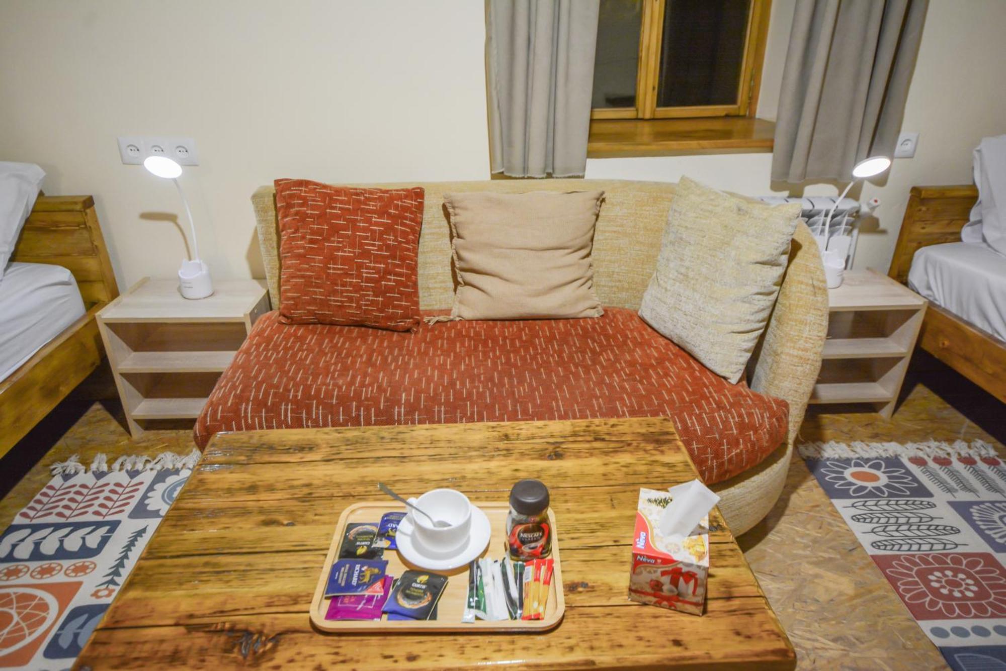 Eleven - 11 Hotel Jegegnadzor Kültér fotó