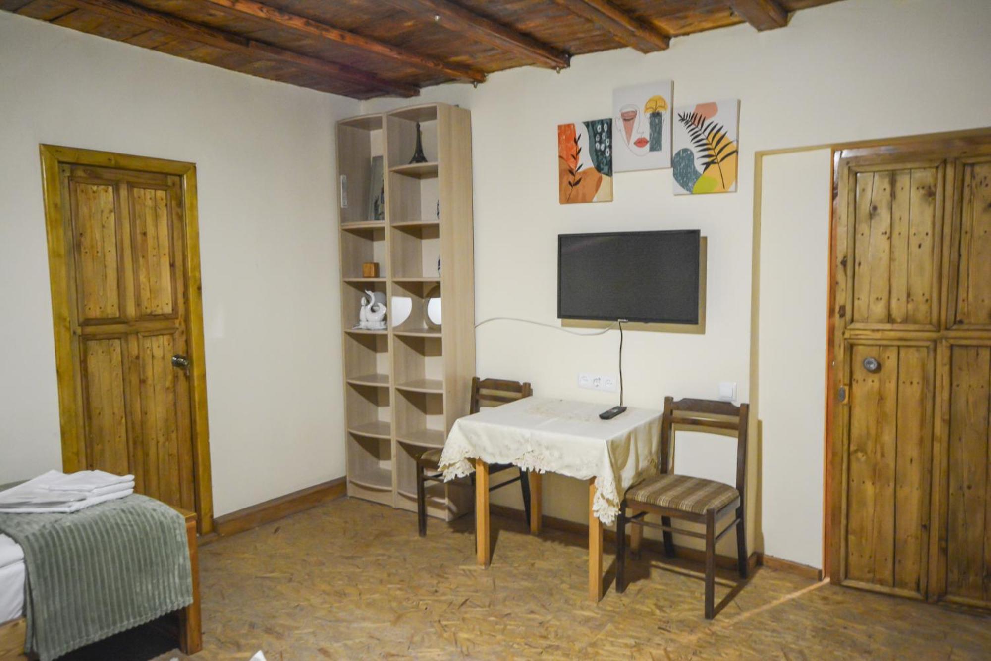 Eleven - 11 Hotel Jegegnadzor Kültér fotó